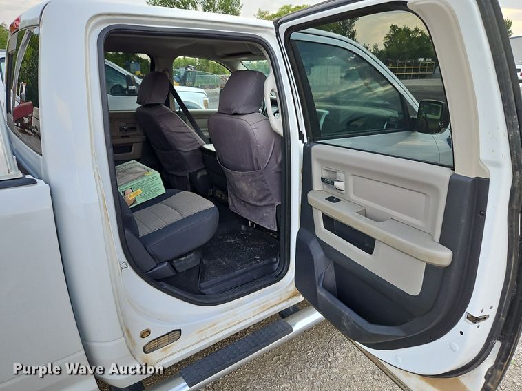 image for item LM9104 2012 Dodge Ram 2500HD  Crew Cab pickup truck