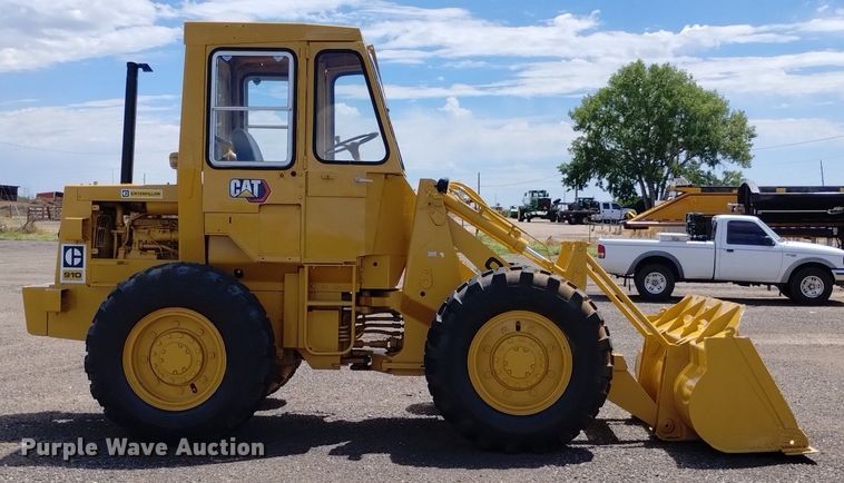 image for item LP9651 1976 Caterpillar 910  wheel loader