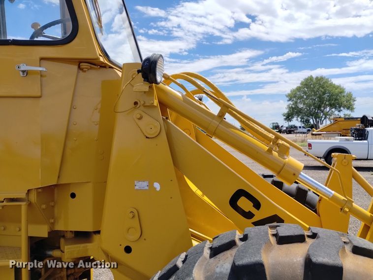 image for item LP9651 1976 Caterpillar 910  wheel loader