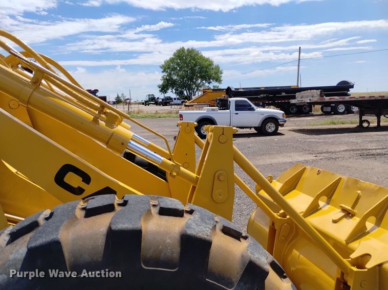 image for item LP9651 1976 Caterpillar 910  wheel loader