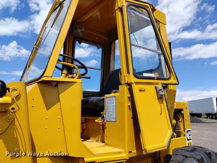 image for item LP9651 1976 Caterpillar 910  wheel loader