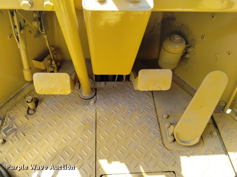 image for item LP9651 1976 Caterpillar 910  wheel loader