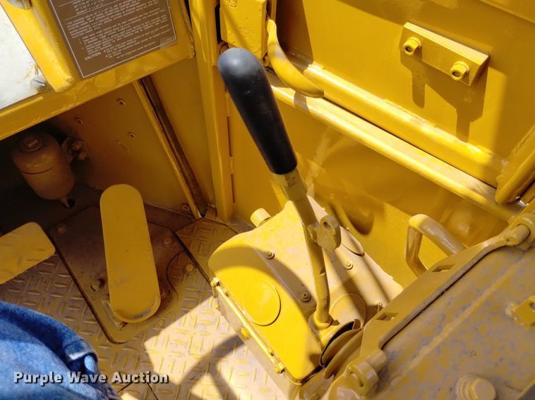 image for item LP9651 1976 Caterpillar 910  wheel loader