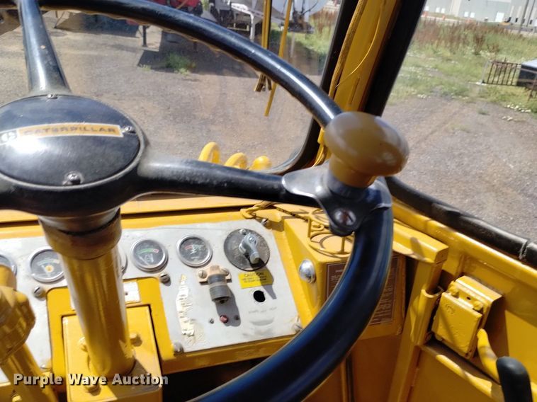 image for item LP9651 1976 Caterpillar 910  wheel loader