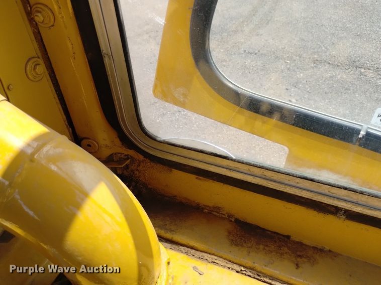 image for item LP9651 1976 Caterpillar 910  wheel loader