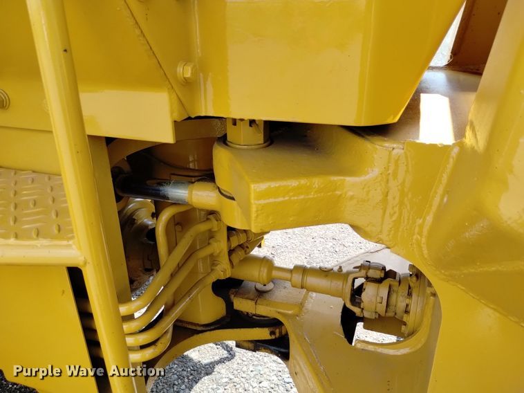 image for item LP9651 1976 Caterpillar 910  wheel loader