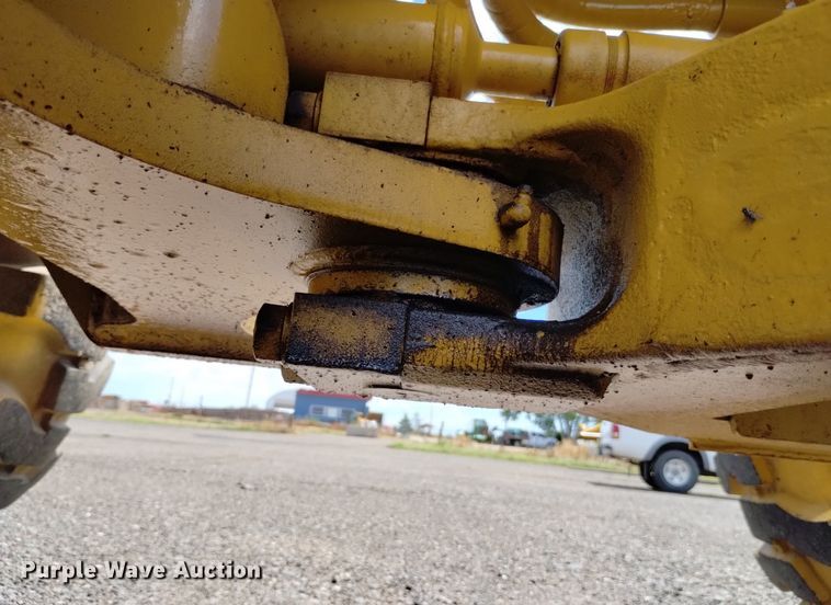 image for item LP9651 1976 Caterpillar 910  wheel loader