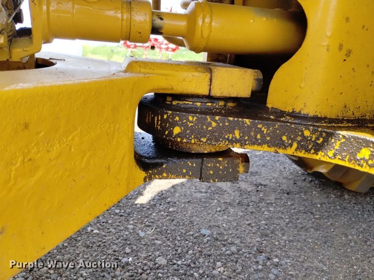 image for item LP9651 1976 Caterpillar 910  wheel loader