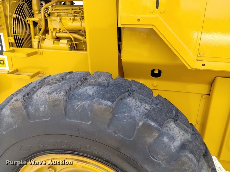image for item LP9651 1976 Caterpillar 910  wheel loader