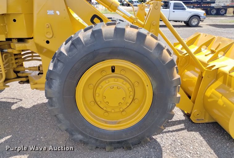 image for item LP9651 1976 Caterpillar 910  wheel loader