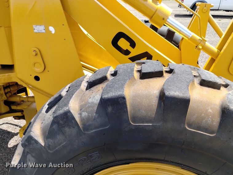 image for item LP9651 1976 Caterpillar 910  wheel loader