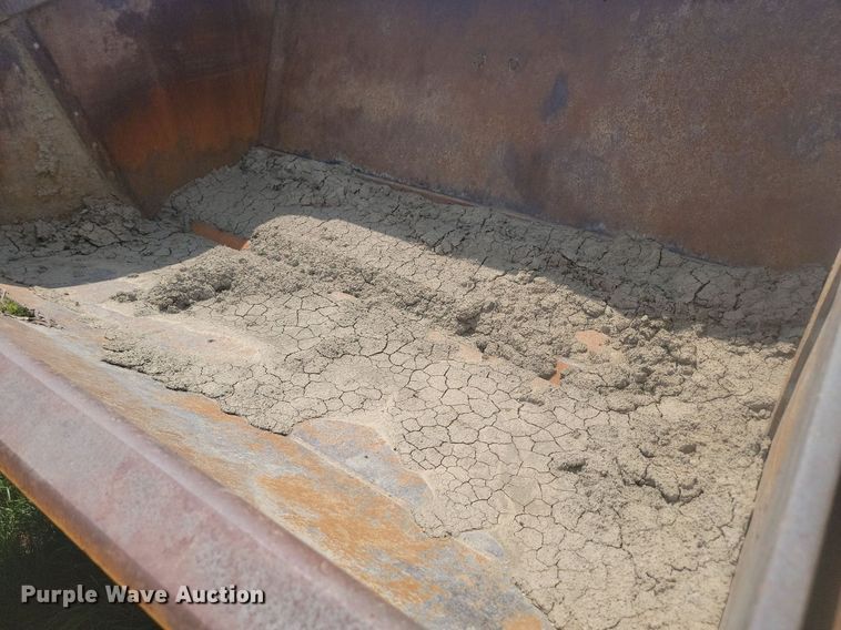 image for item LQ9038 2001 Icon 17C Earthmover  scraper