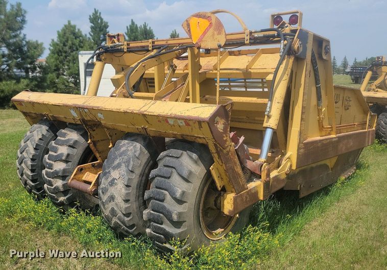 image for item LQ9039 2001 Icon 17C Earthmover  scraper