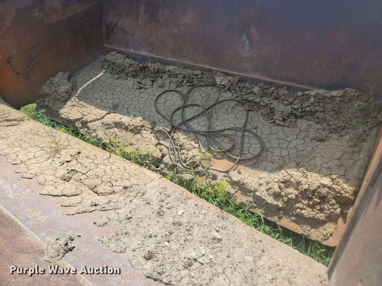 image for item LQ9039 2001 Icon 17C Earthmover  scraper