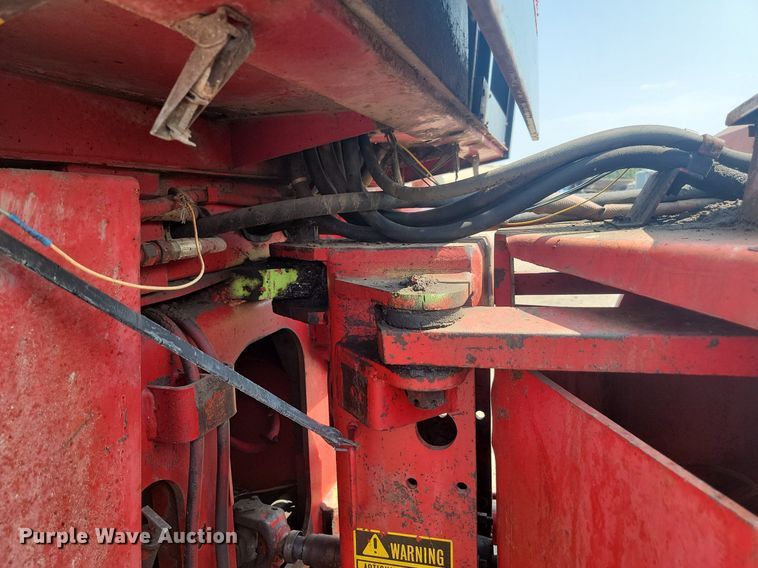 image for item LQ9040 1979 Versatile 875  4WD tractor