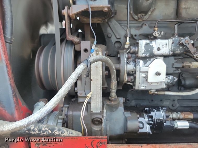 image for item LQ9040 1979 Versatile 875  4WD tractor