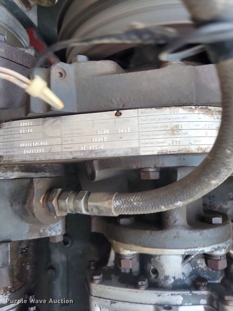 image for item LQ9040 1979 Versatile 875  4WD tractor