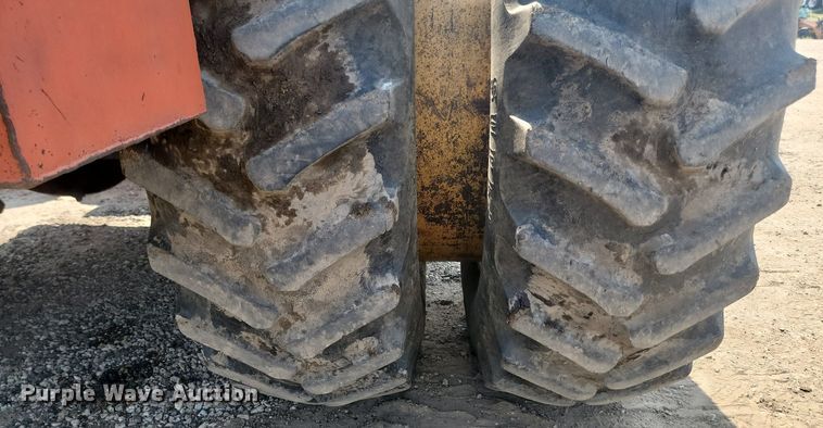 image for item LQ9040 1979 Versatile 875  4WD tractor