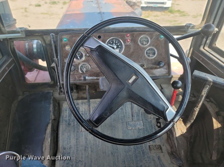 image for item LQ9040 1979 Versatile 875  4WD tractor