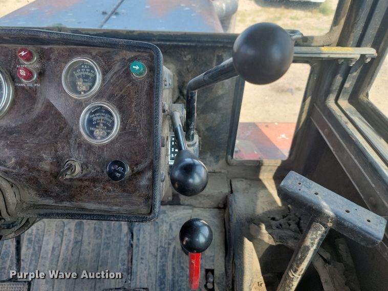 image for item LQ9040 1979 Versatile 875  4WD tractor