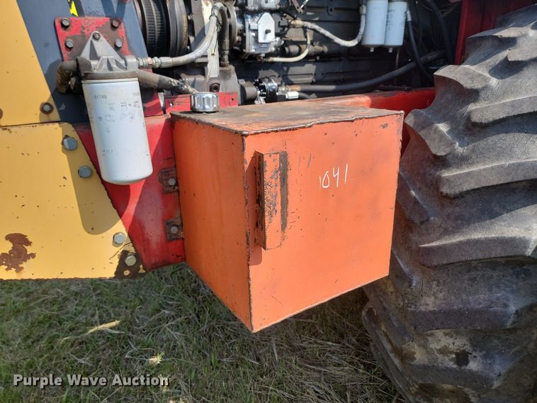 image for item LQ9040 1979 Versatile 875  4WD tractor