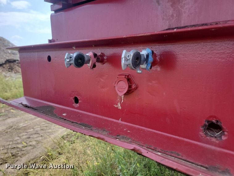 image for item LQ9041 Mobark horizontal grinder