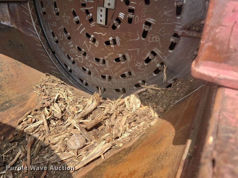 image for item LQ9041 Mobark horizontal grinder