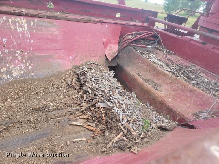 image for item LQ9041 Mobark horizontal grinder