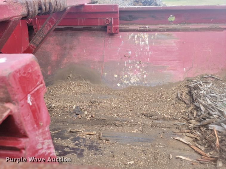 image for item LQ9041 Mobark horizontal grinder