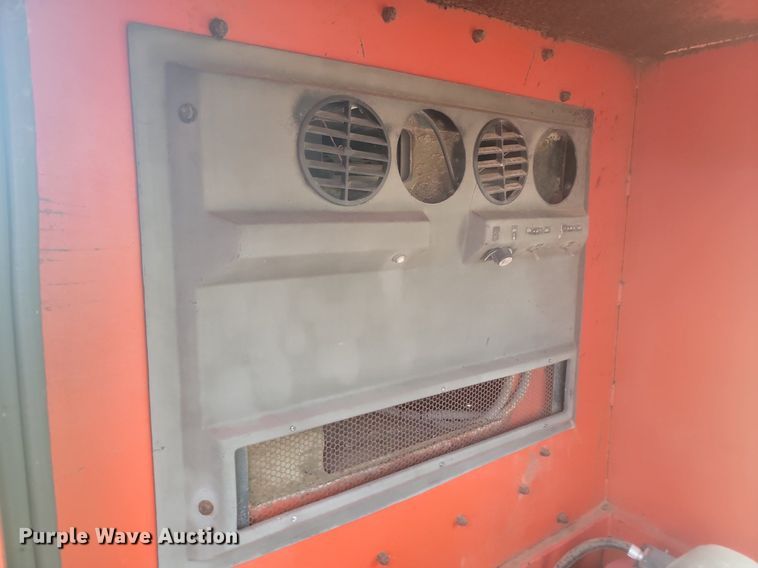 image for item LQ9041 Mobark horizontal grinder