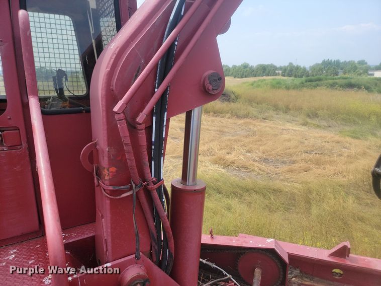 image for item LQ9041 Mobark horizontal grinder