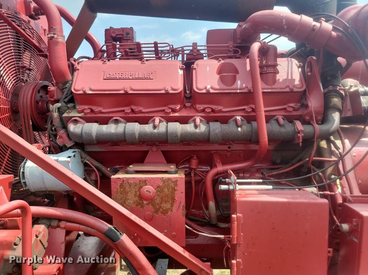 image for item LQ9041 Mobark horizontal grinder