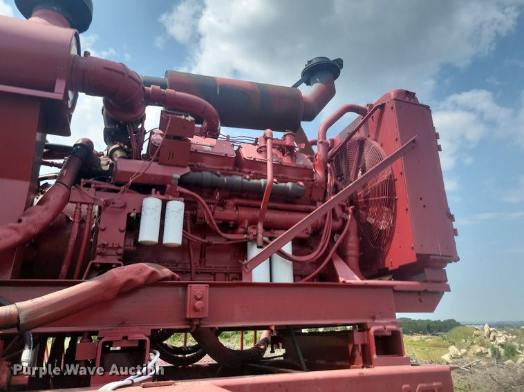 image for item LQ9041 Mobark horizontal grinder