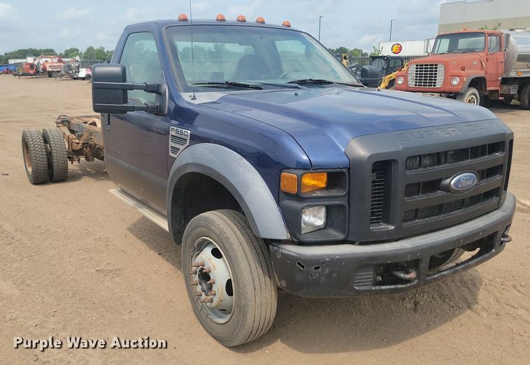 image for item LQ9067 2008 Ford F550 Super Duty XL  truck cab and chassis