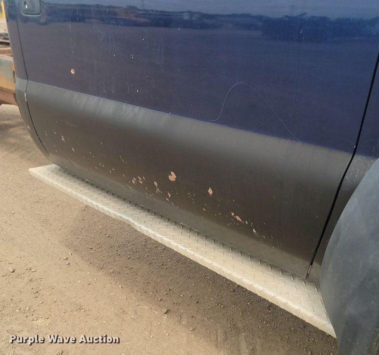 image for item LQ9067 2008 Ford F550 Super Duty XL  truck cab and chassis