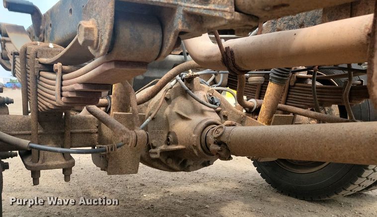 image for item LQ9067 2008 Ford F550 Super Duty XL  truck cab and chassis