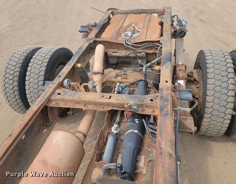 image for item LQ9067 2008 Ford F550 Super Duty XL  truck cab and chassis