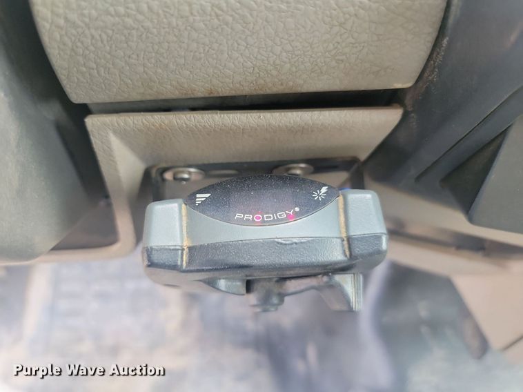 image for item LQ9067 2008 Ford F550 Super Duty XL  truck cab and chassis