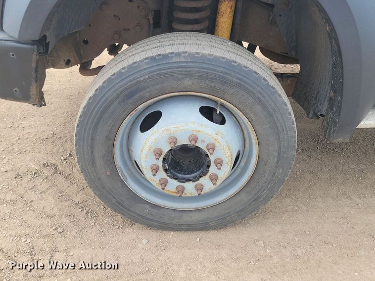 image for item LQ9067 2008 Ford F550 Super Duty XL  truck cab and chassis