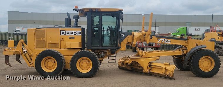 image for item LQ9068 2007 John Deere 772D  motor grader