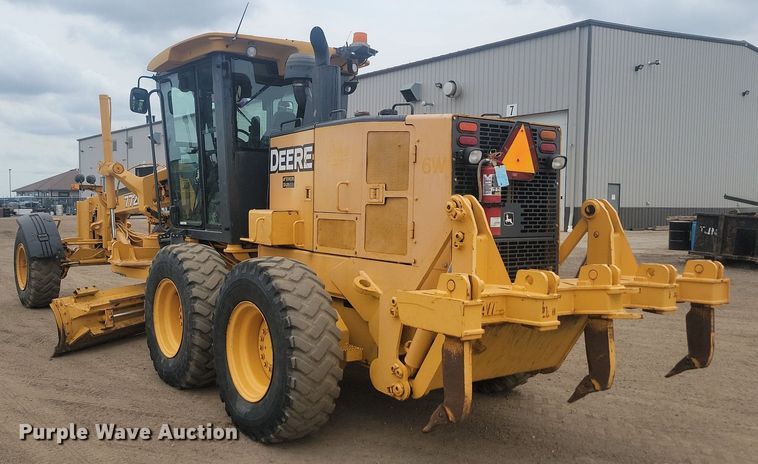 image for item LQ9068 2007 John Deere 772D  motor grader