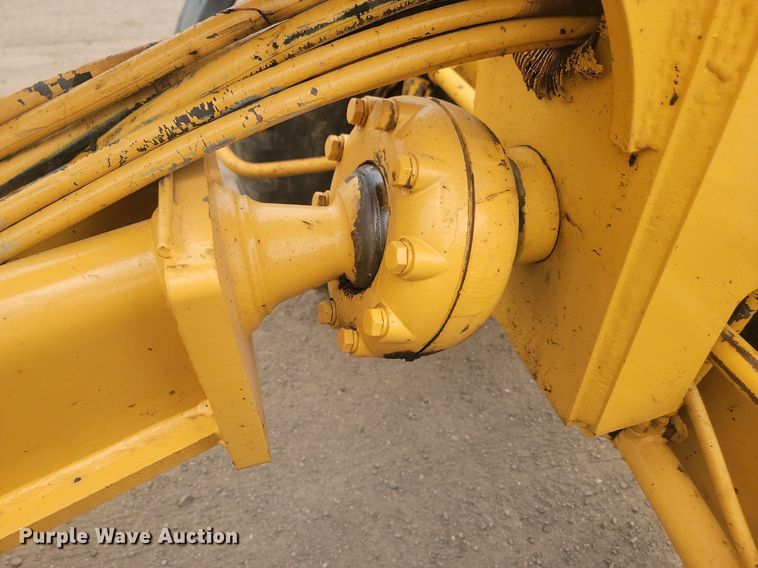 image for item LQ9068 2007 John Deere 772D  motor grader