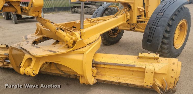 image for item LQ9068 2007 John Deere 772D  motor grader