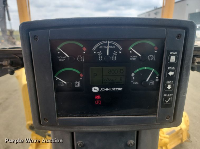 image for item LQ9068 2007 John Deere 772D  motor grader