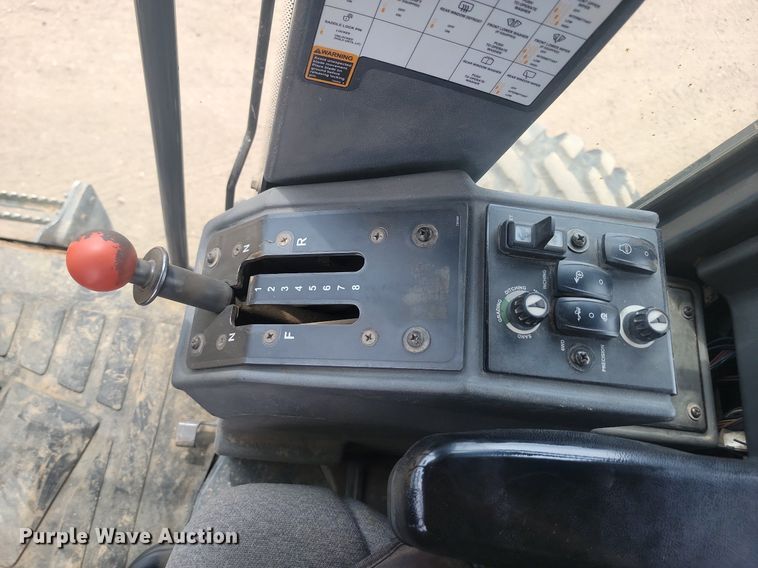 image for item LQ9068 2007 John Deere 772D  motor grader