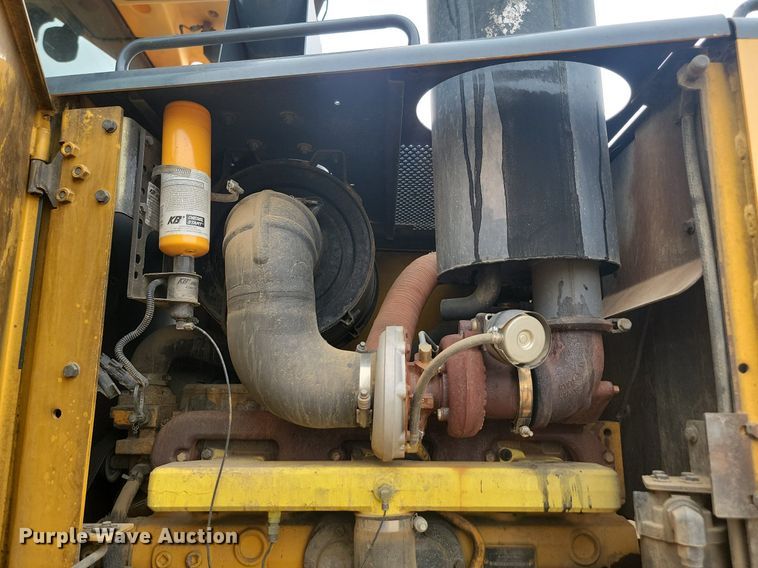 image for item LQ9068 2007 John Deere 772D  motor grader