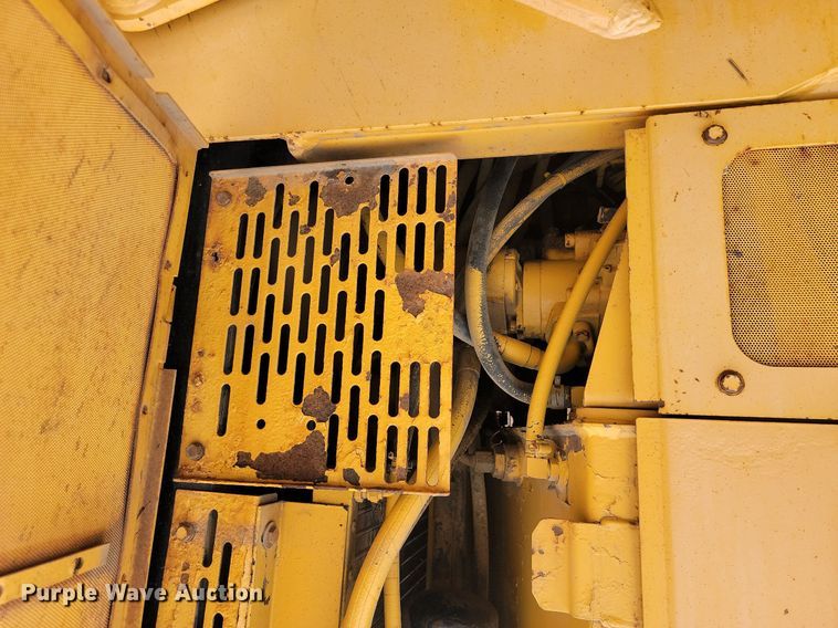 image for item LQ9068 2007 John Deere 772D  motor grader