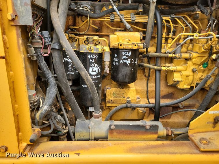 image for item LQ9068 2007 John Deere 772D  motor grader