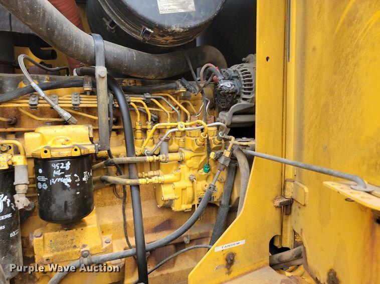 image for item LQ9068 2007 John Deere 772D  motor grader