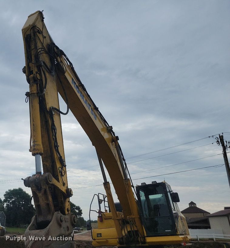 image for item LQ9076 2012 Komatsu PC490LC-10  excavator